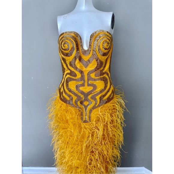 Aliétte Ostrich Feather-Embellished Sleeveless Gown Size 4 $10,000 - Picture 8 of 15
